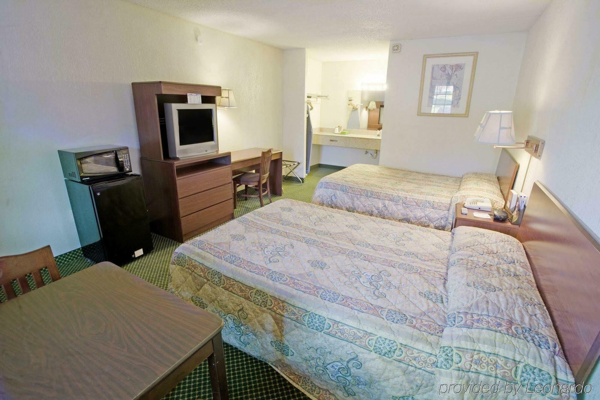 Americas Best Value Inn Richmond South Bellwood Exterior foto